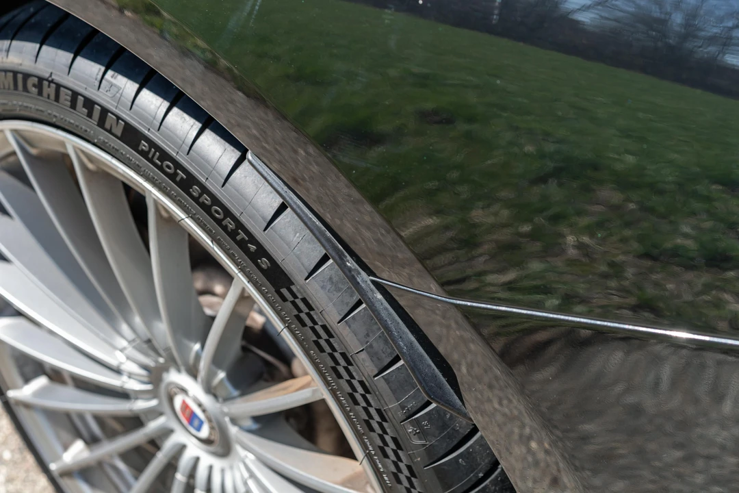 2022 BMW Alpina B8 - Image 28 of 31