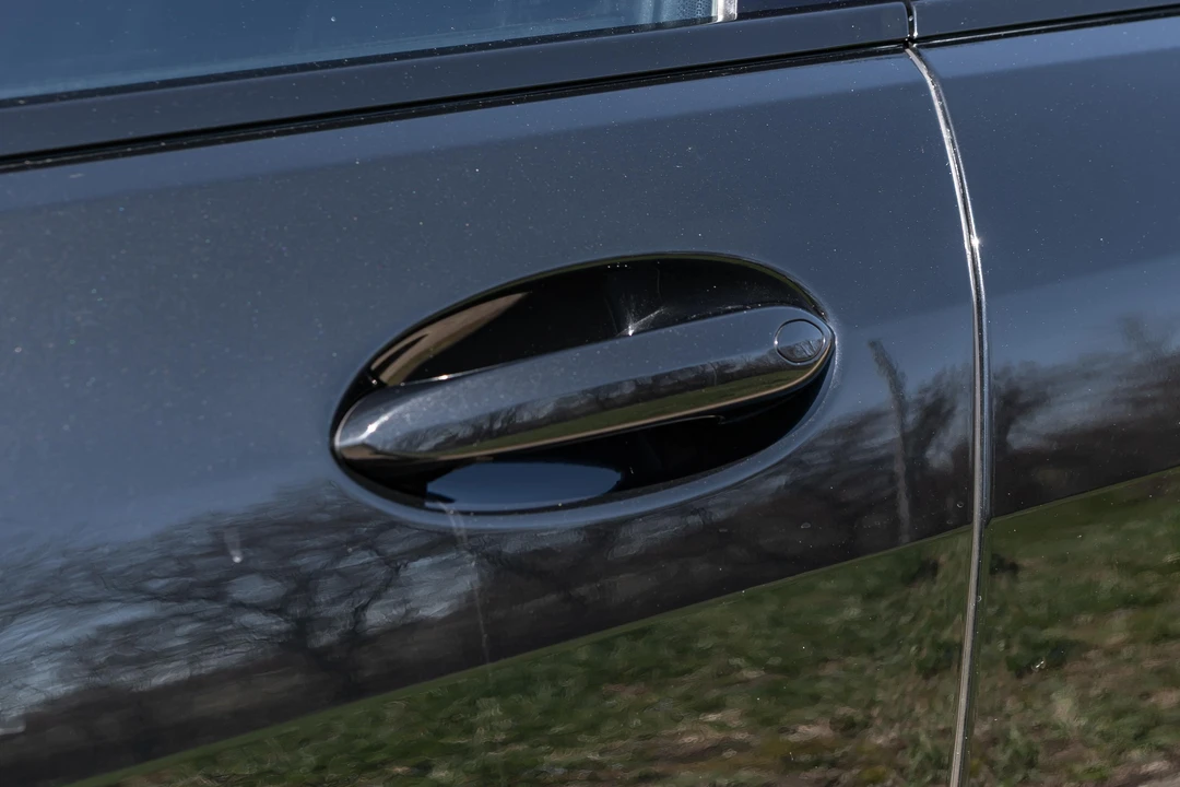 2022 BMW Alpina B8 - Image 26 of 31