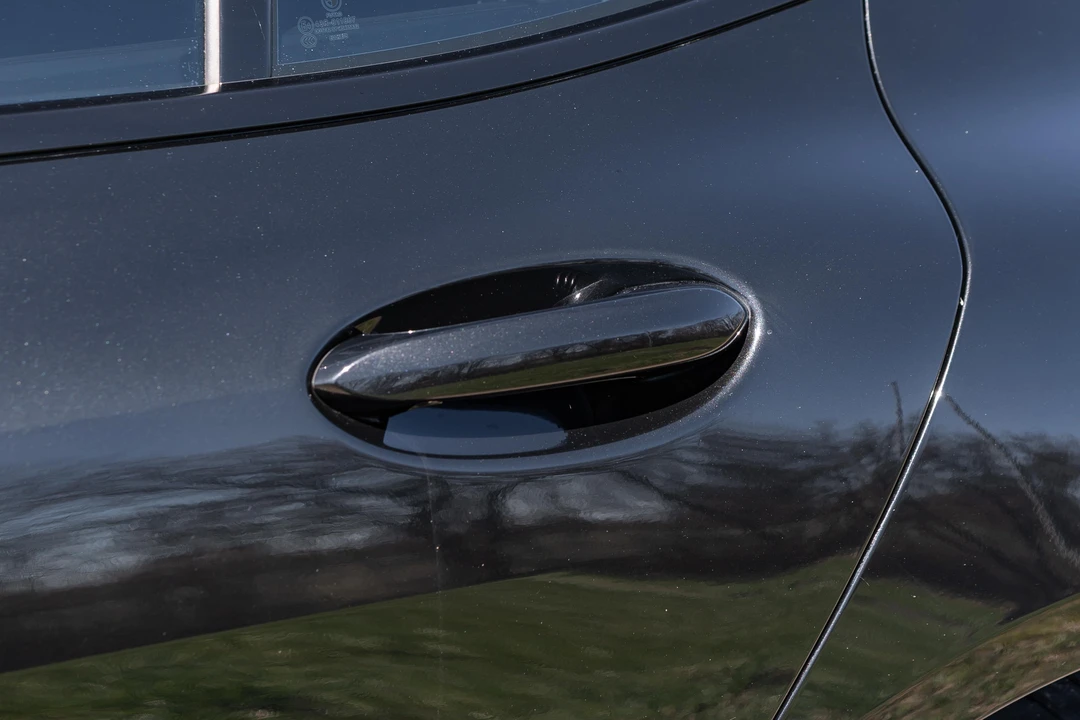 2022 BMW Alpina B8 - Image 27 of 31