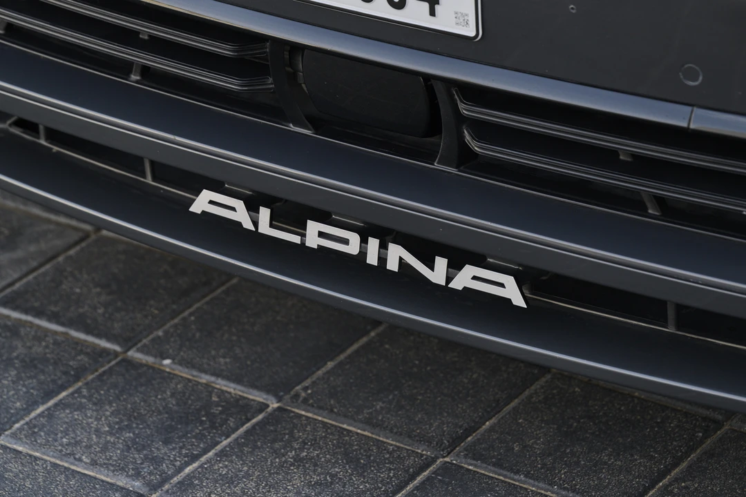 2022 BMW Alpina XB7 - Image 23 of 31