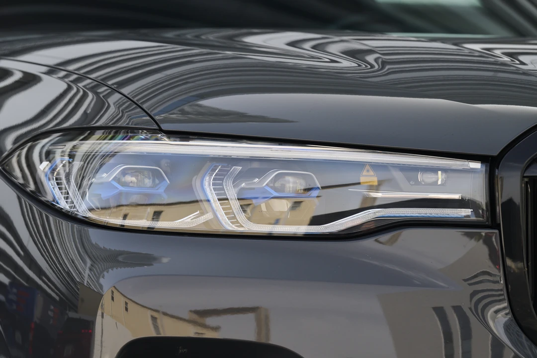 2022 BMW Alpina XB7 - Image 28 of 31