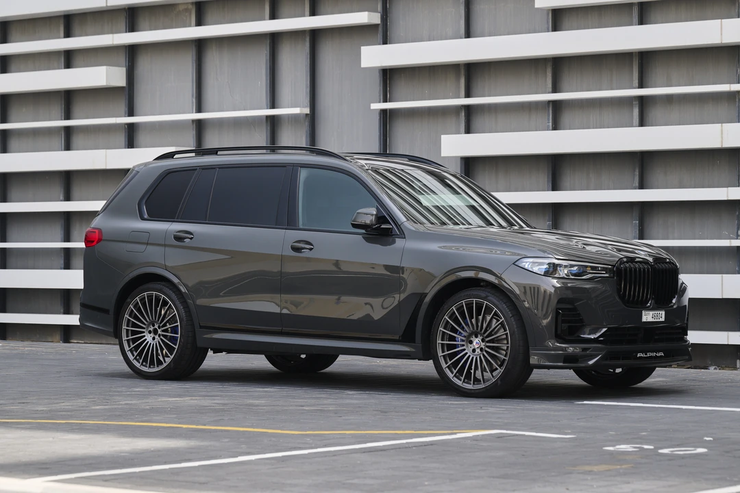 2022 BMW Alpina XB7 - Image 16 of 31