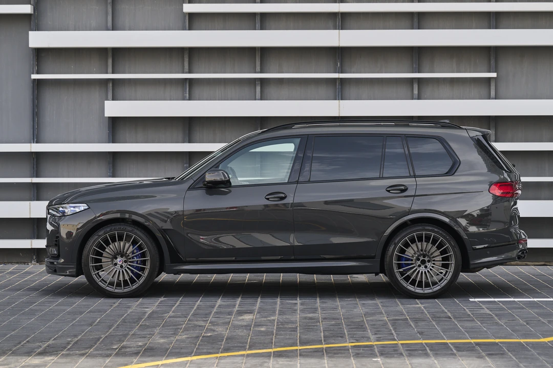 2022 BMW Alpina XB7 - Image 4 of 31