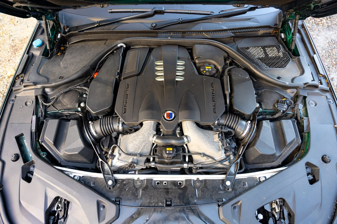2022 BMW Alpina B8 - Image 5 of 16