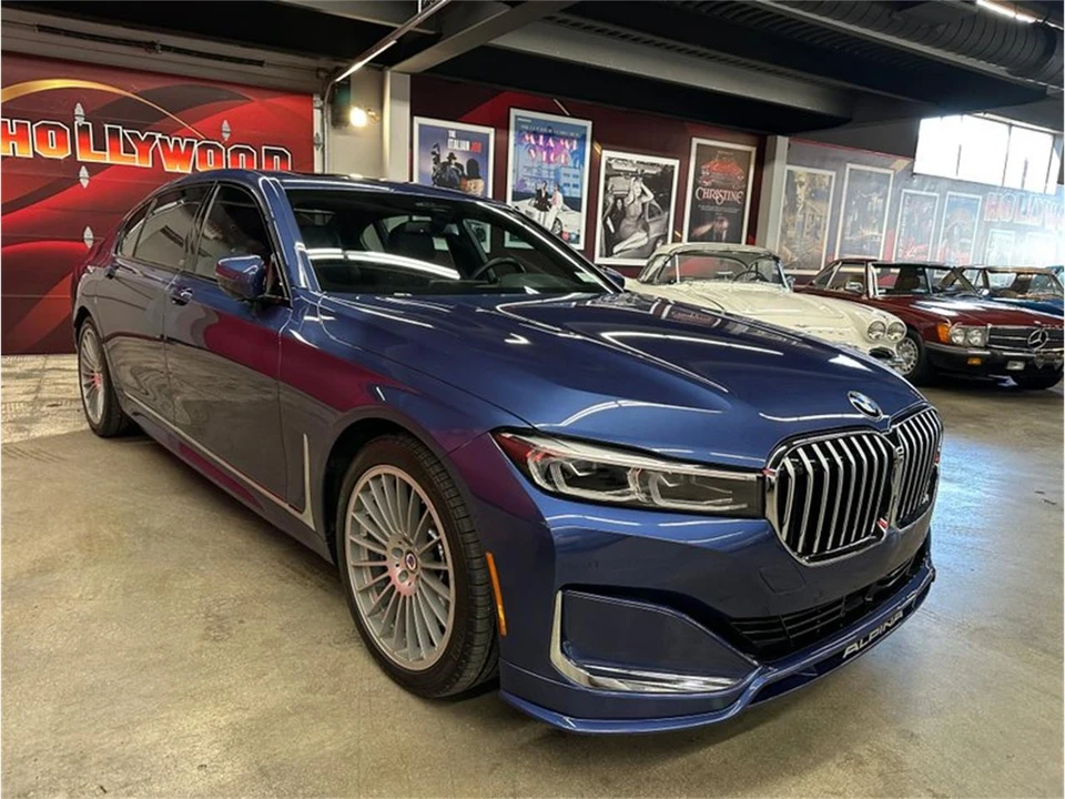 2022 BMW Alpina - Image 15 of 31
