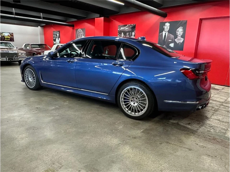 2022 BMW Alpina - Image 29 of 31