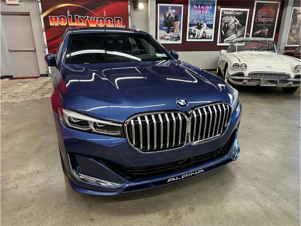 2022 BMW Alpina - Image 13 of 31