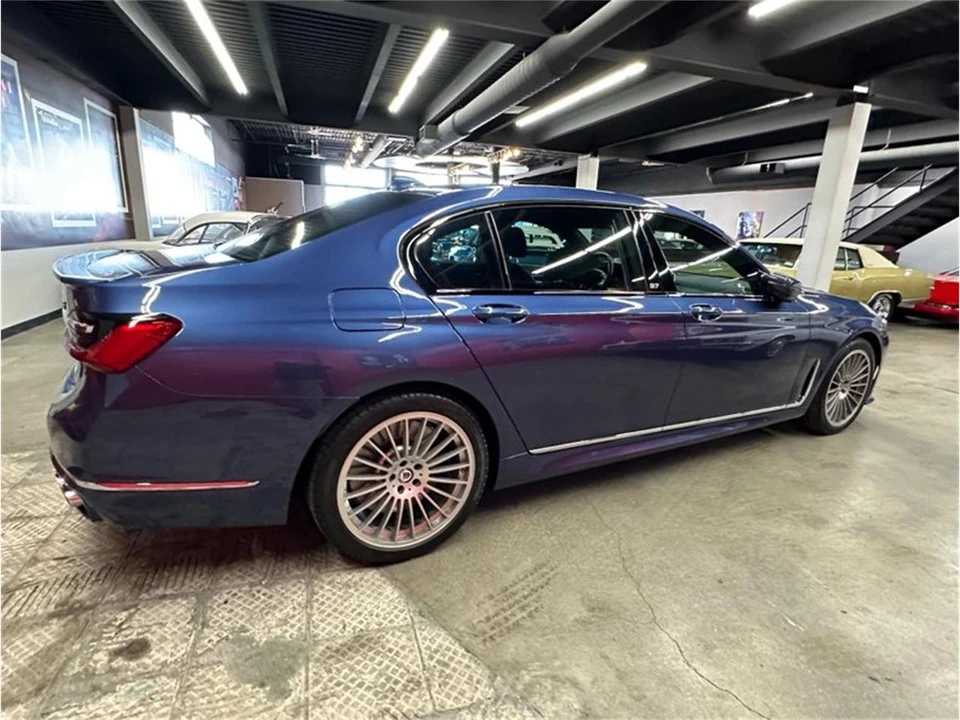 2022 BMW Alpina - Image 19 of 31