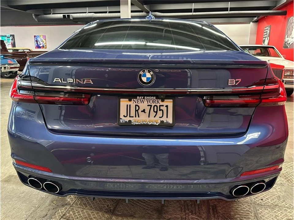 2022 BMW Alpina - Image 26 of 31