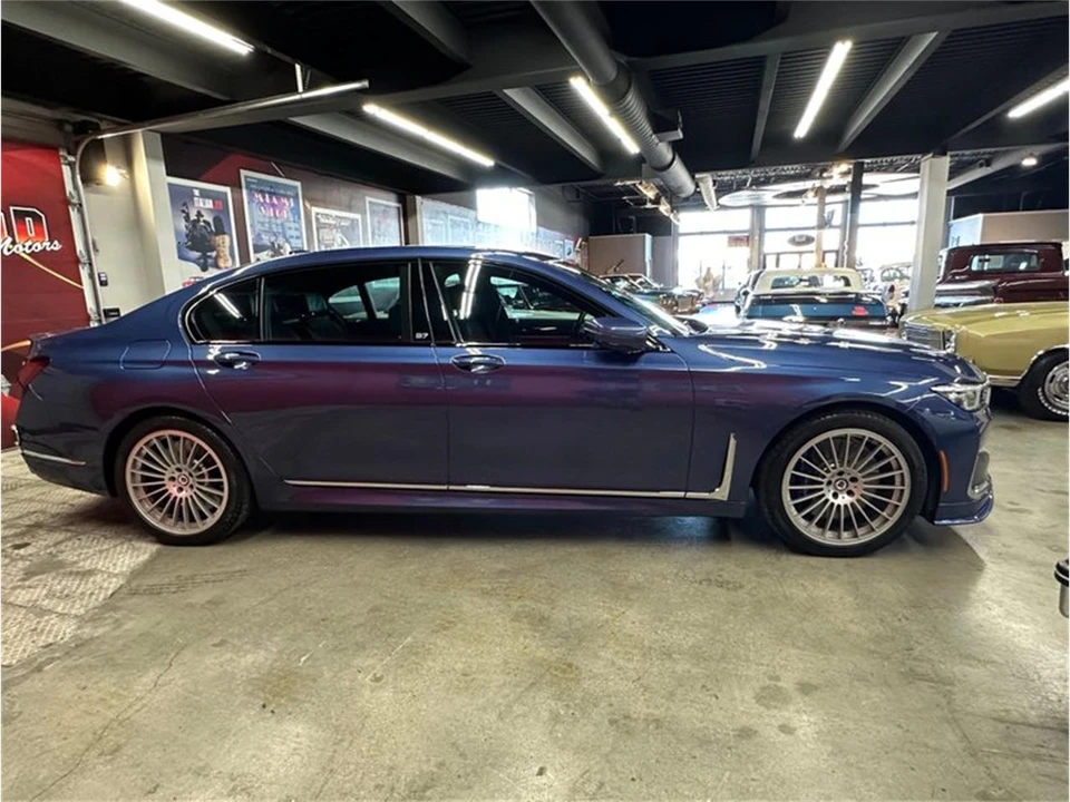2022 BMW Alpina - Image 16 of 31