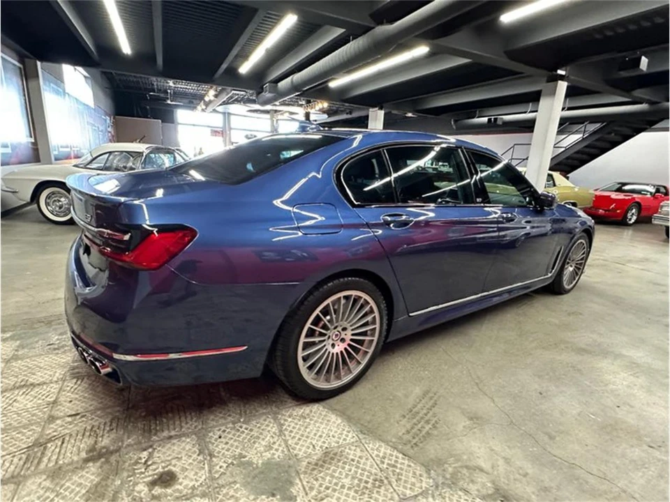 2022 BMW Alpina - Image 20 of 31