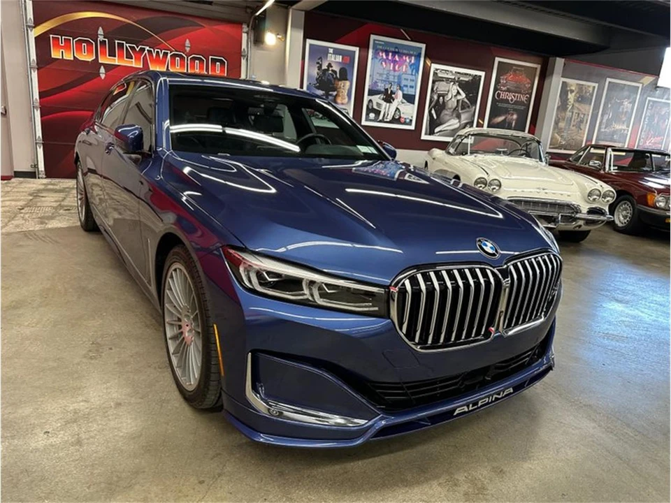 2022 BMW Alpina - Image 14 of 31