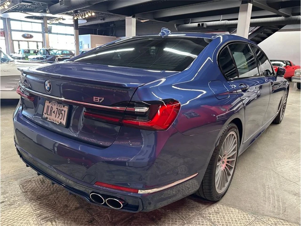 2022 BMW Alpina - Image 22 of 31