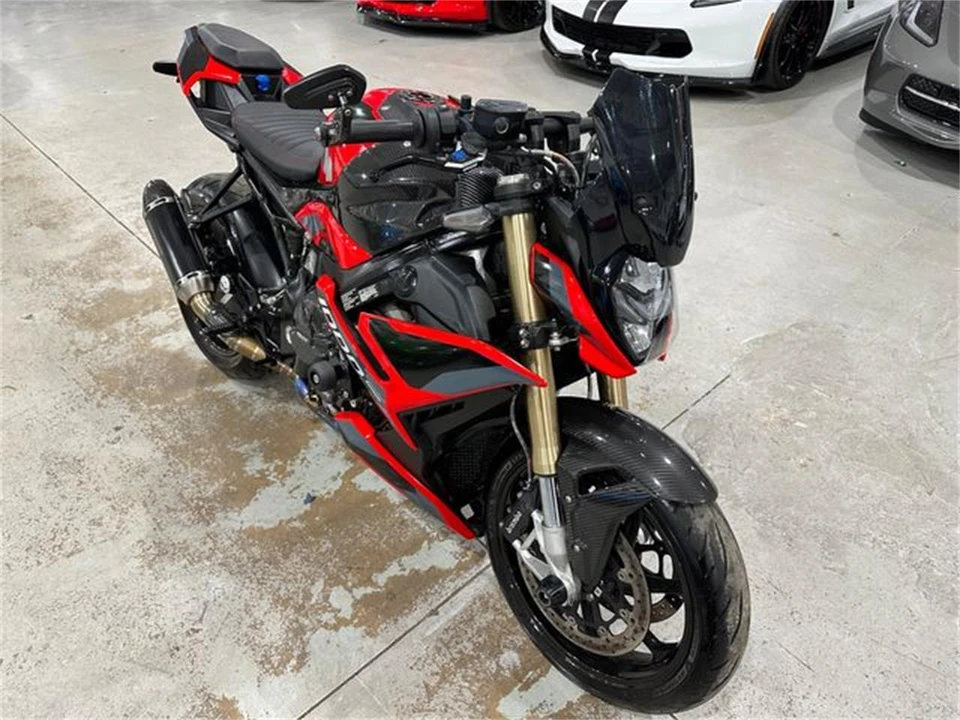 2022 BMW - Image 18 of 30