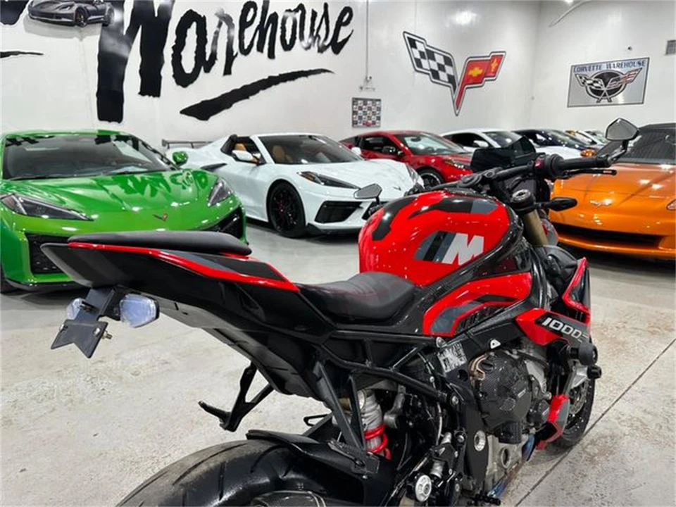 2022 BMW - Image 29 of 30