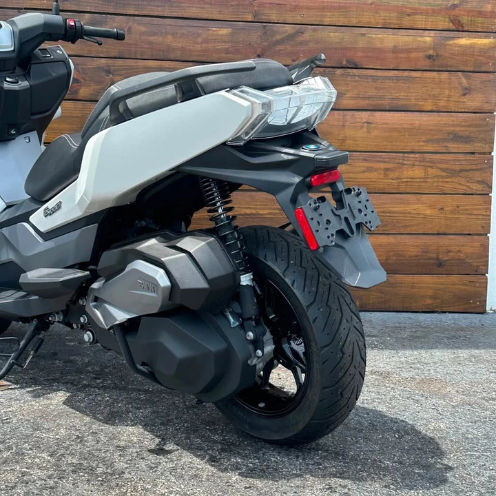 2022 BMW Motorcycles - Image 10 of 17