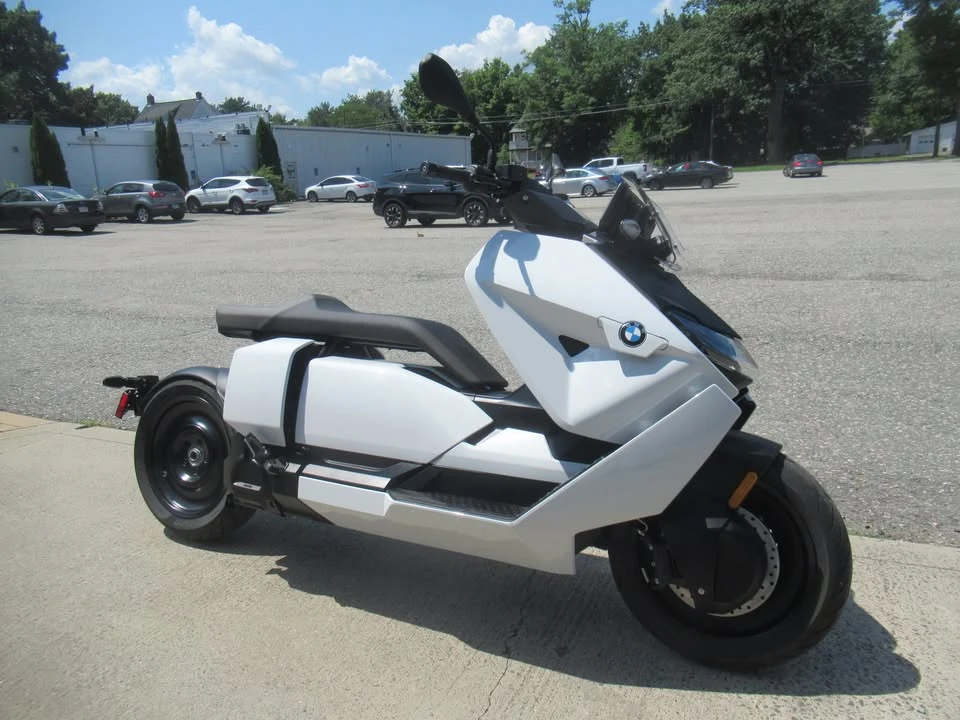 2022 BMW Motorcycles - Image 3 of 9
