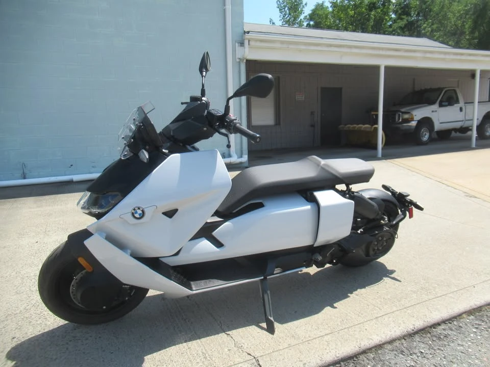 2022 BMW Motorcycles - Image 7 of 9