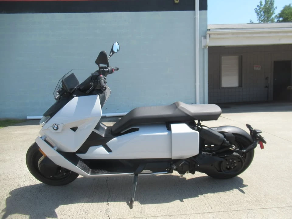 2022 BMW Motorcycles - Image 5 of 9