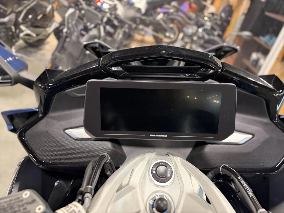 2022 BMW K1600 - Image 13 of 20