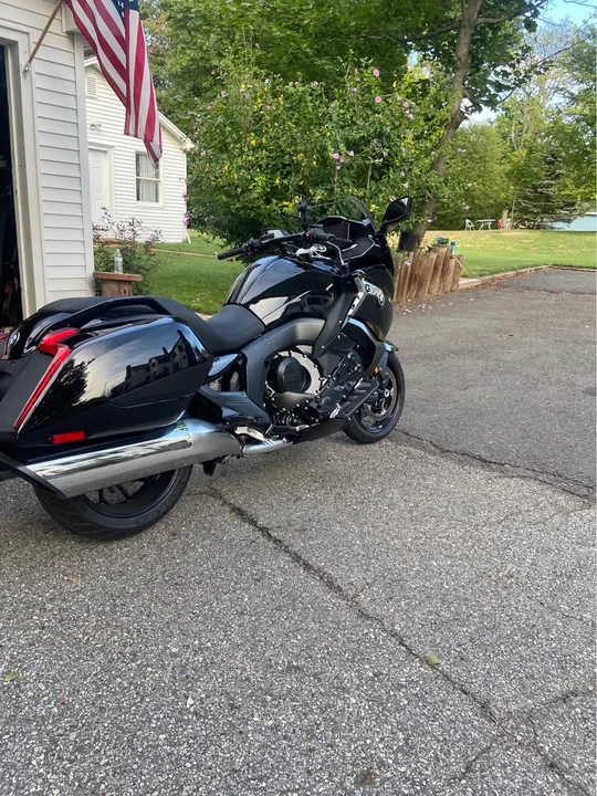 2022 BMW K1600 - Image 2 of 3