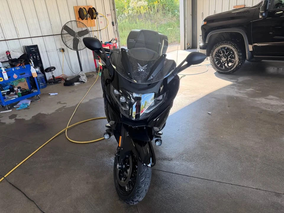 2022 BMW K1600 - Image 2 of 4