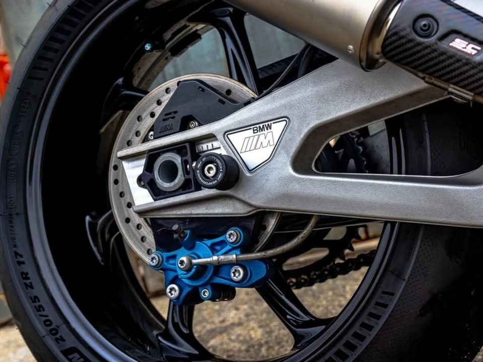 2022 BMW M1000 - Image 11 of 20