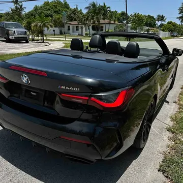 2022 BMW M4 Convertible 2D