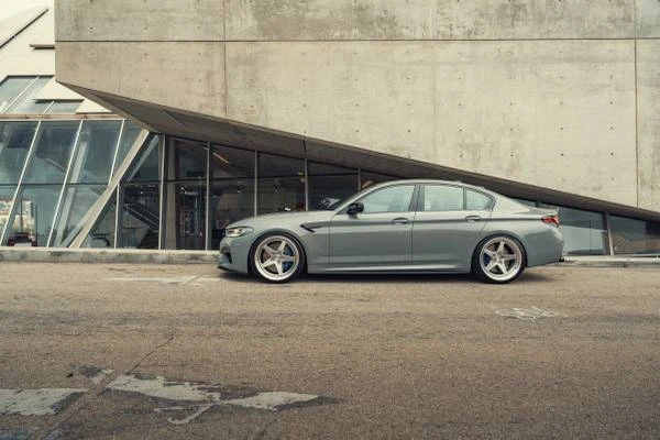 2022 BMW F90 M5 - Image 2 of 21