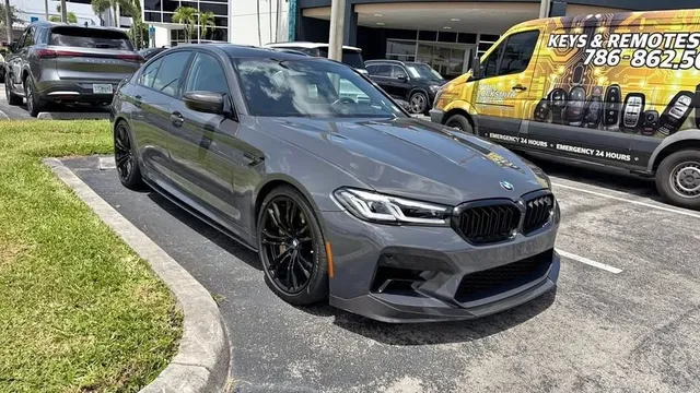 2022 BMW M5