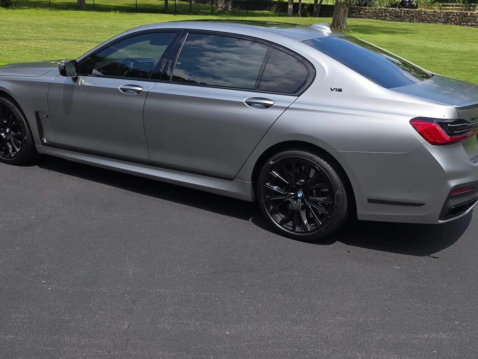 2022 BMW G11/G12 750i & M760i Sedan - Image 21 of 31