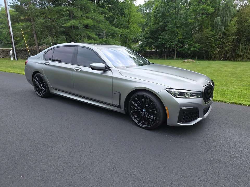 2022 BMW G11/G12 750i & M760i Sedan - Image 2 of 31