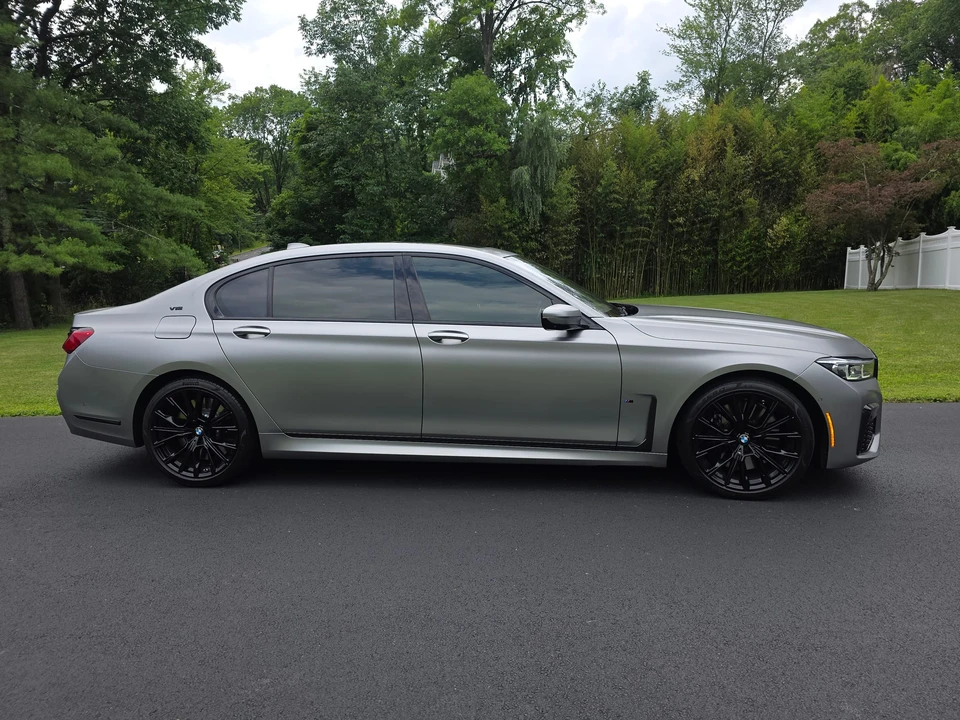 2022 BMW G11/G12 750i & M760i Sedan - Image 29 of 31