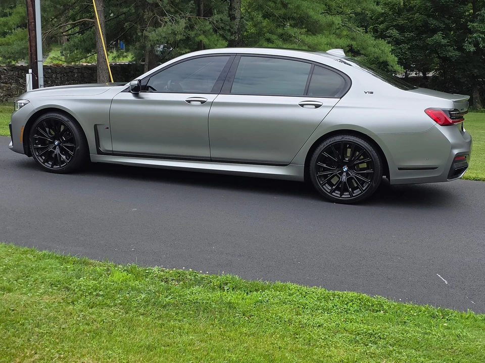 2022 BMW G11/G12 750i & M760i Sedan - Image 20 of 31