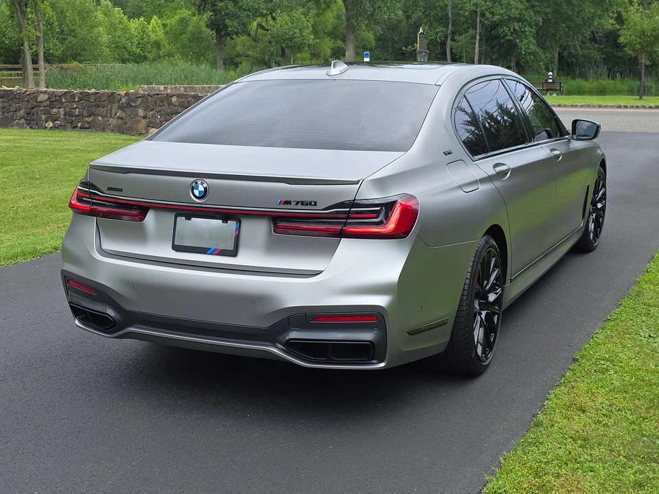 2022 BMW G11/G12 750i & M760i Sedan - Image 26 of 31