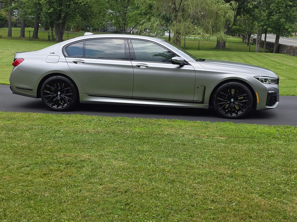 2022 BMW G11/G12 750i & M760i Sedan - Image 31 of 31