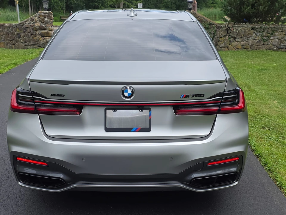 2022 BMW G11/G12 750i & M760i Sedan - Image 25 of 31