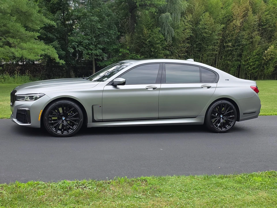 2022 BMW G11/G12 750i & M760i Sedan - Image 16 of 31