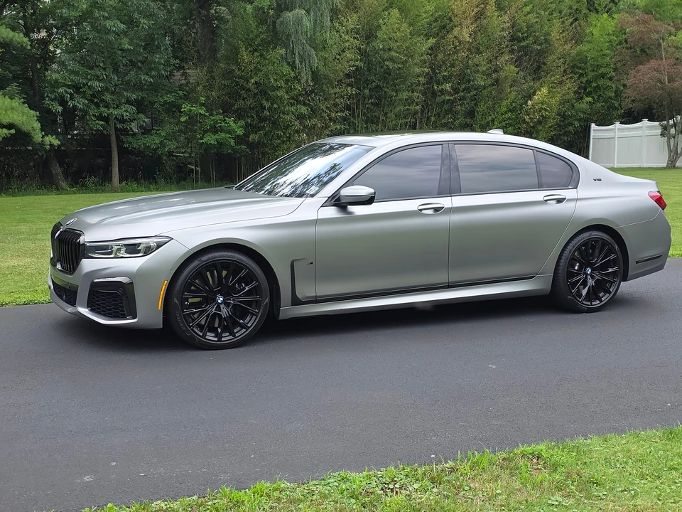 2022 BMW G11/G12 750i & M760i Sedan - Image 14 of 31
