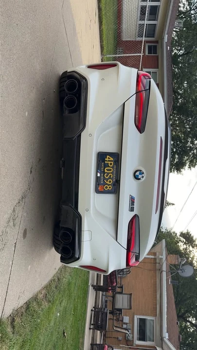 2022 BMW M8 - Image 11 of 19