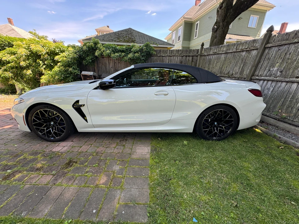 2022 BMW M8 - Image 17 of 31
