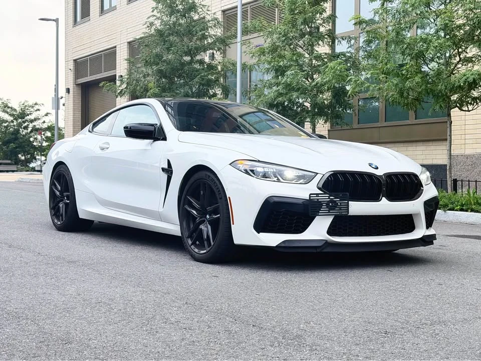 2022 BMW M8 - Image 3 of 18