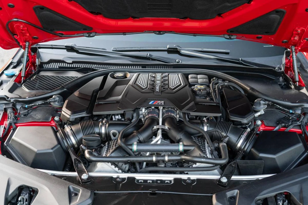 2022 BMW M8 - Image 8 of 10