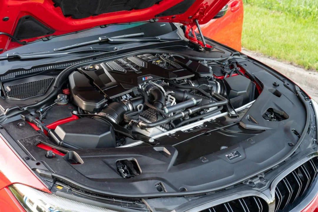2022 BMW M8 - Image 6 of 10