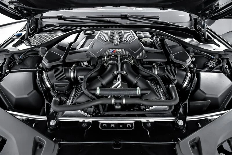 2022 BMW M8 - Image 17 of 21