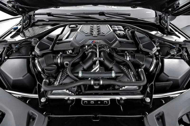 2022 BMW M8 - Image 16 of 21