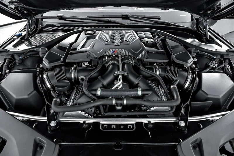 2022 BMW M8 - Image 16 of 21
