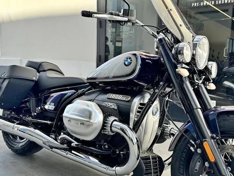 2022 BMW R 18 Classic 719 Galaxy Dust Metallic/Titan Silver
