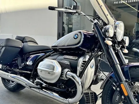 2022 BMW R 18 Classic 719 Galaxy Dust Metallic/Titan Silver