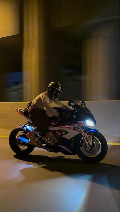 2022 BMW S1000 - Image 3 of 4